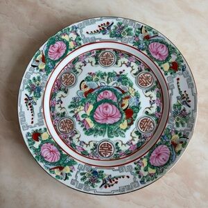 Large vintage Chinese export porcelain plate